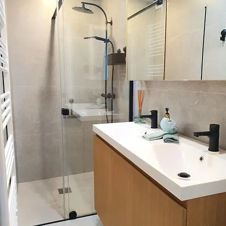 Skaai Five - Newly Renovated 2 Bedrooms Appartement