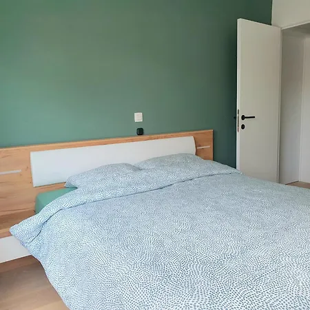 Skaai Five - Newly Renovated 2 Bedrooms Ostende